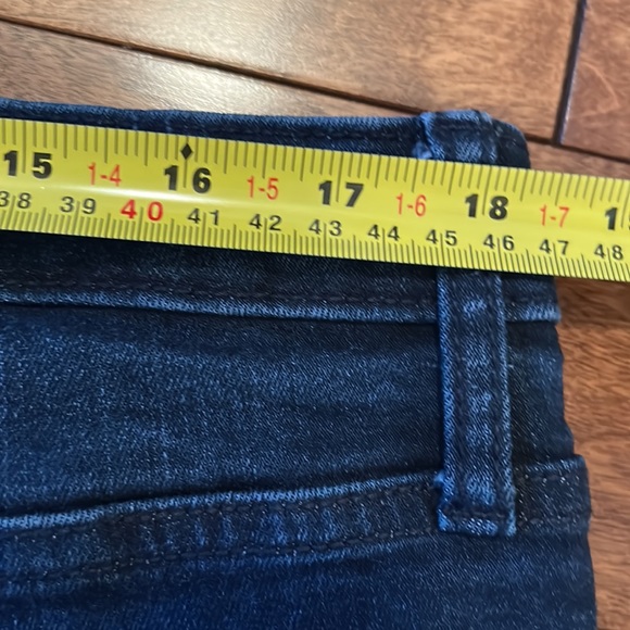 Universal Thread High Rise Denim Bermuda Shorts Size 16 - Picture 3 of 8